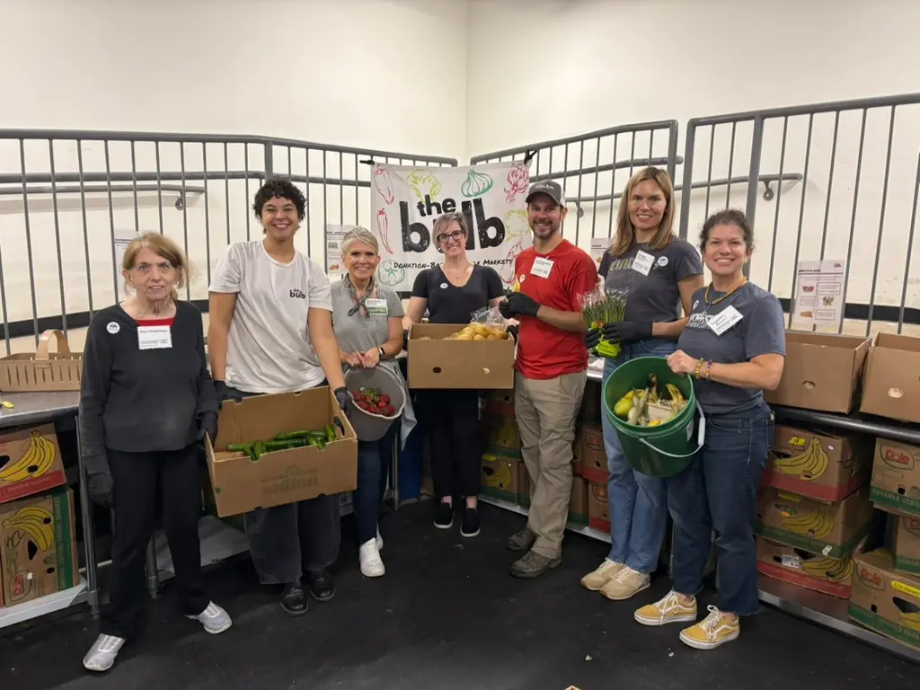 Group photo volunteers from Roots & Rescue event